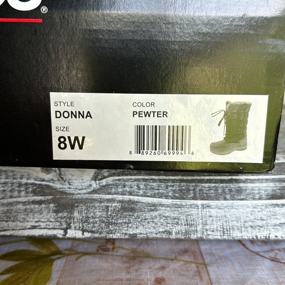 NWT woman’s totes boots - Picture 2 of 7